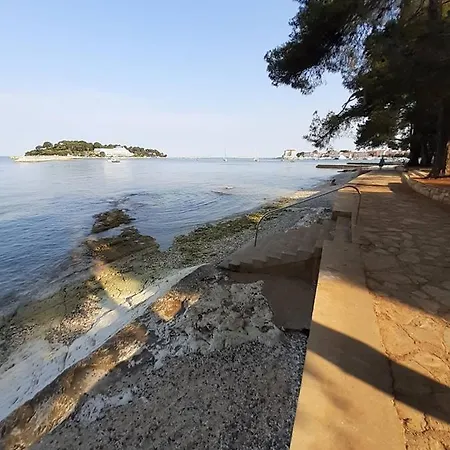 Apartament A4 Goga 1 Two Bedroom Near The And The Sea *