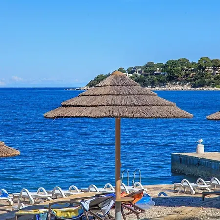 Apartment A4 Goga 1 Two Bedroom Near The And The Sea *