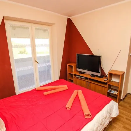 A4 Goga 1 Two Bedroom Near The And The Sea Porec